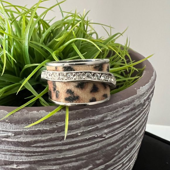 Leopard print with stone wrap ring - Picture 3 of 3